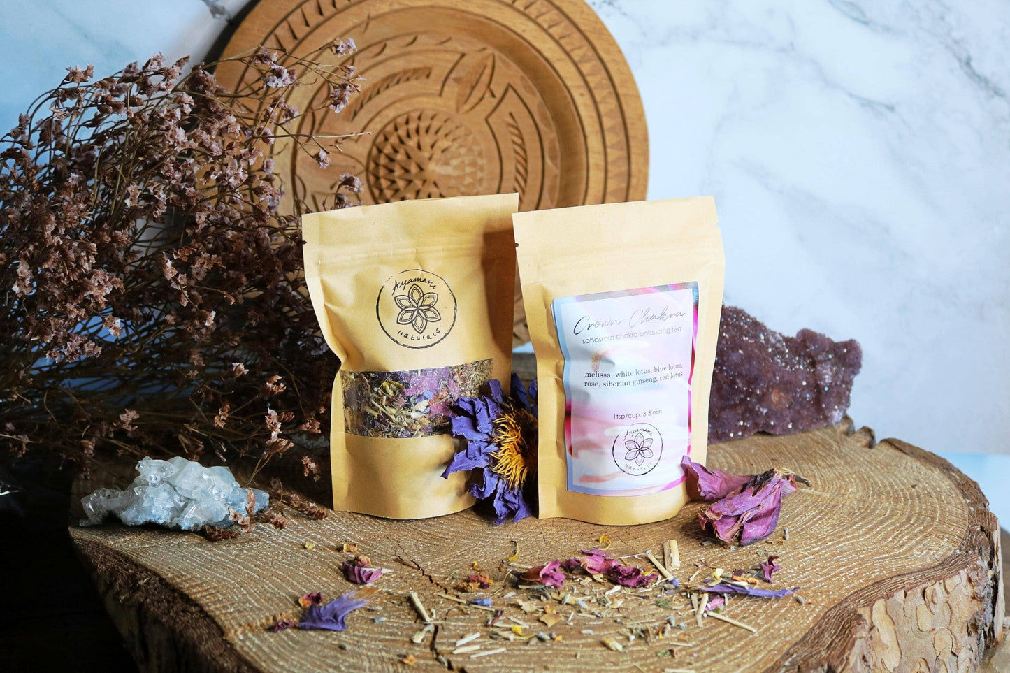 Kräutertee für das Kronenchakra mit Lotus, Rose und Ginseng