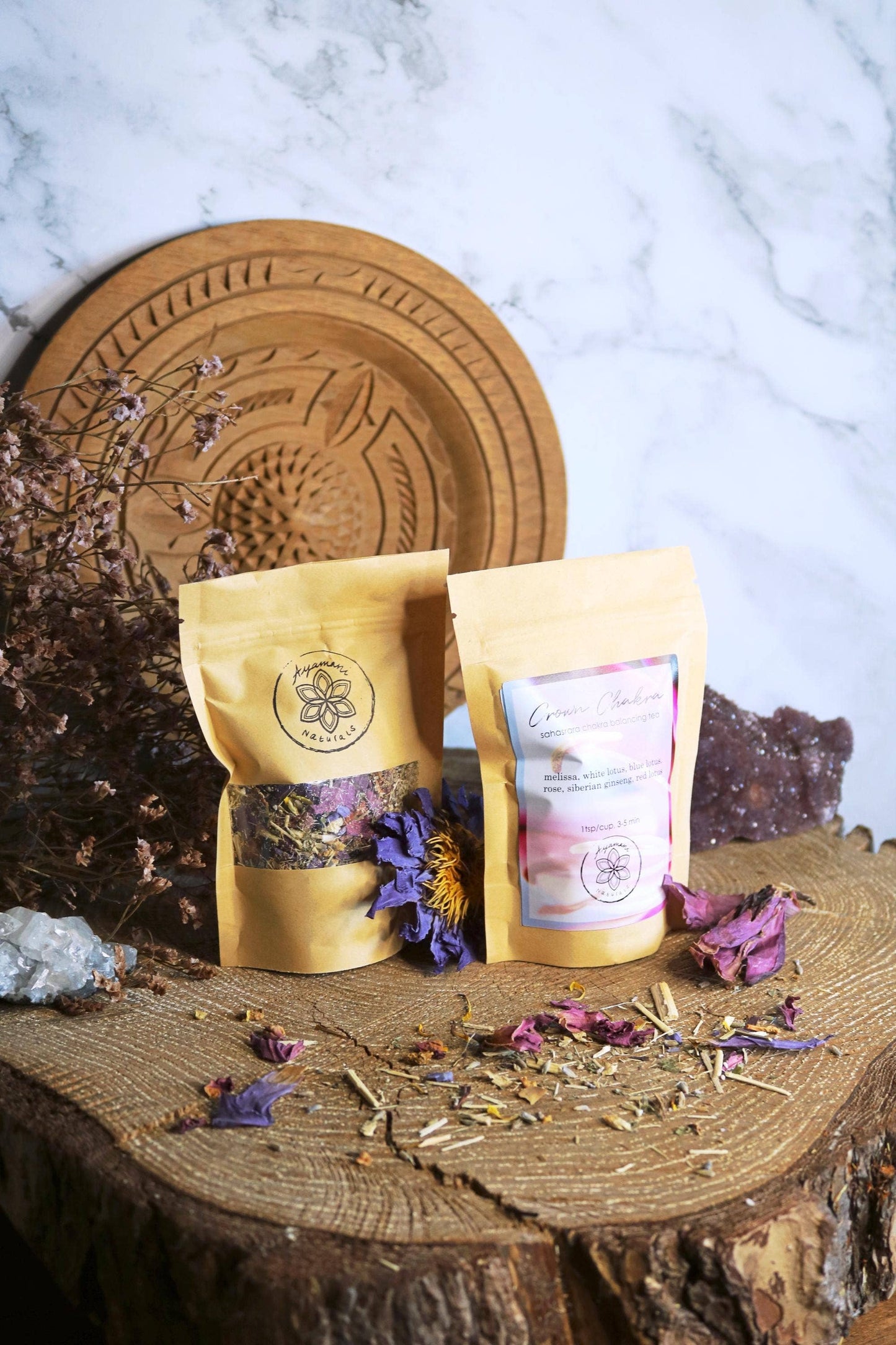 Kräutertee für das Kronenchakra mit Lotus, Rose und Ginseng