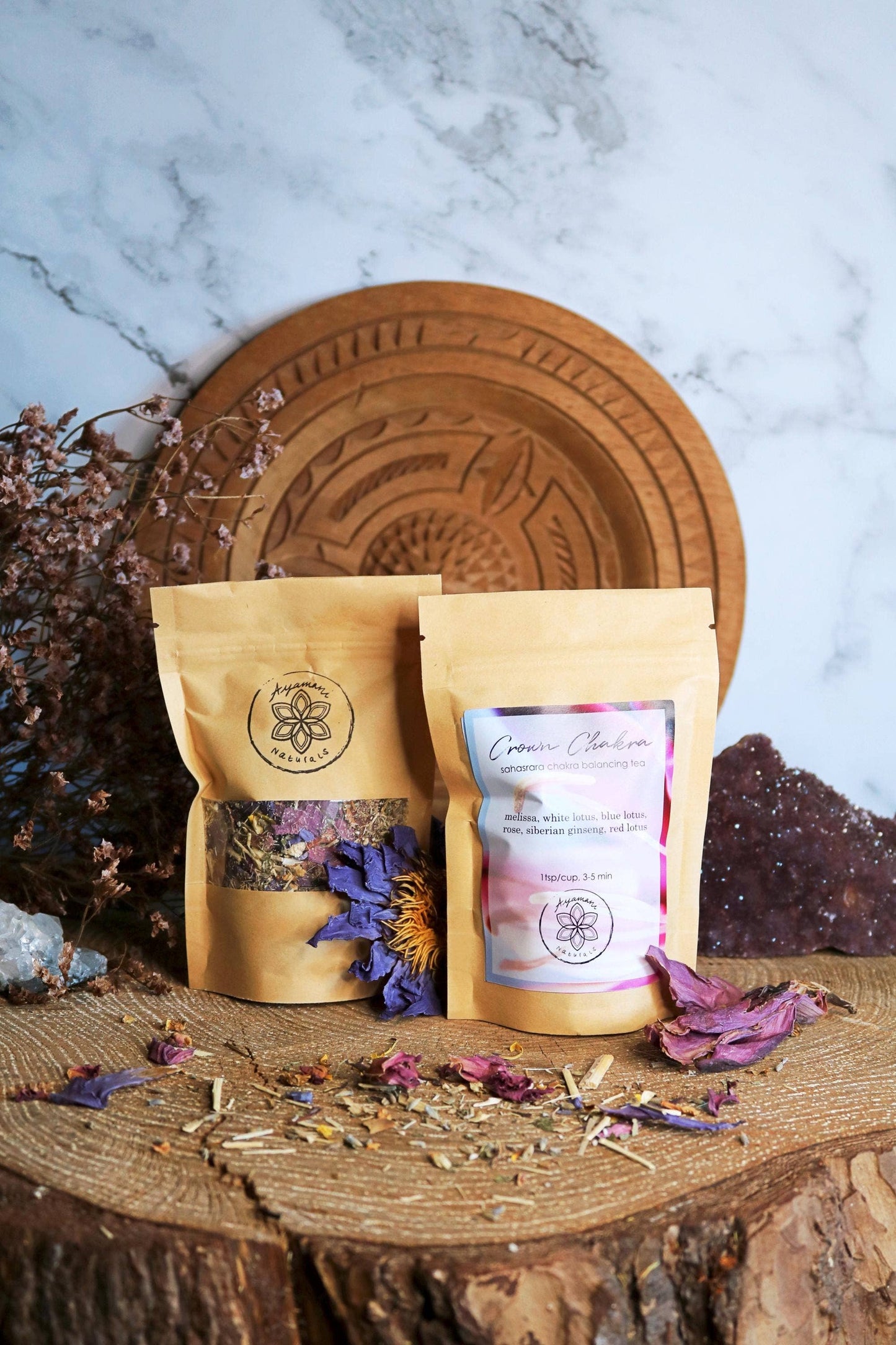 Kräutertee für das Kronenchakra mit Lotus, Rose und Ginseng
