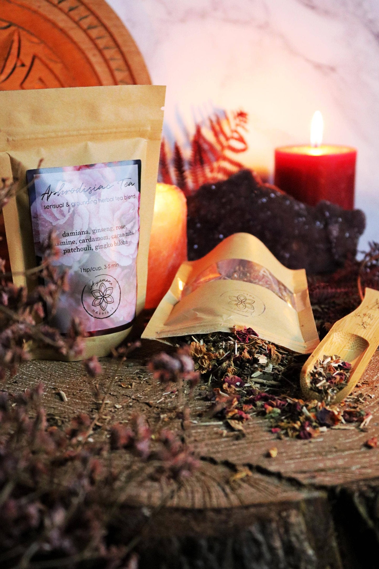 AFRODISIACUMTHEE MET DAMIANA, GINSENG, CACAO