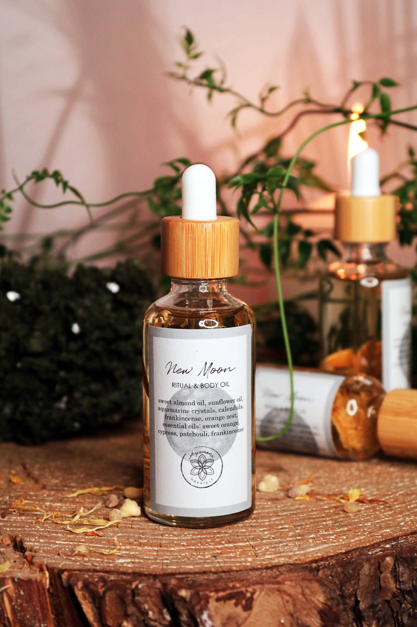NIEUWE MAAN RITUEEL LICHAAMSOLIE MET KRISTLALLEN