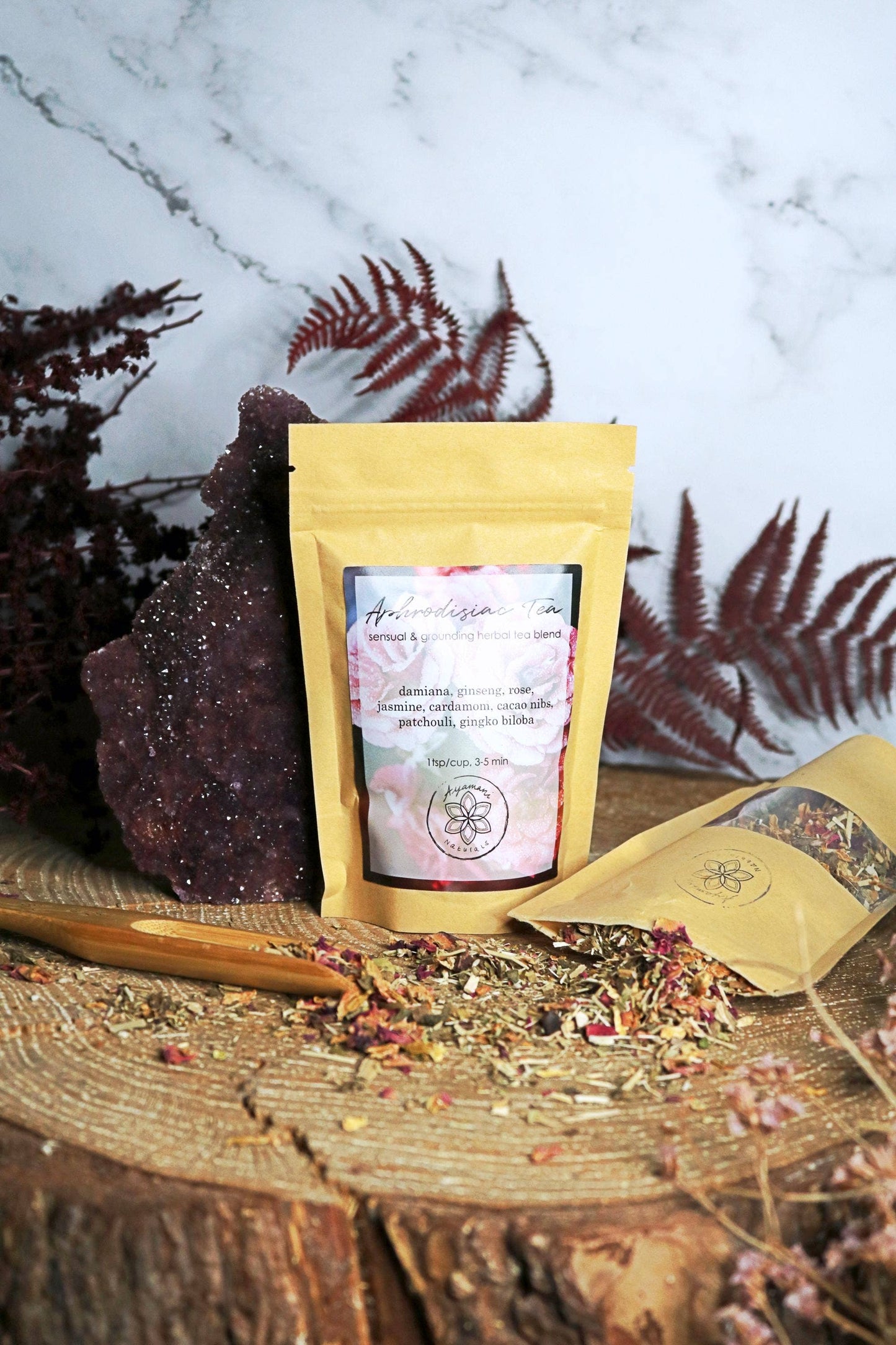 AFRODISIACUMTHEE MET DAMIANA, GINSENG, CACAO