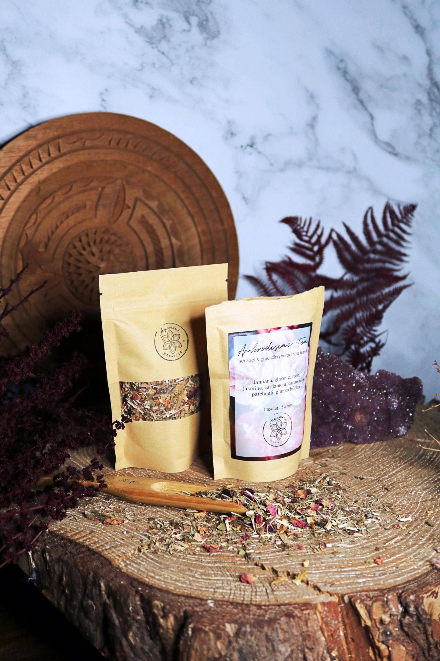 AFRODISIACUMTHEE MET DAMIANA, GINSENG, CACAO